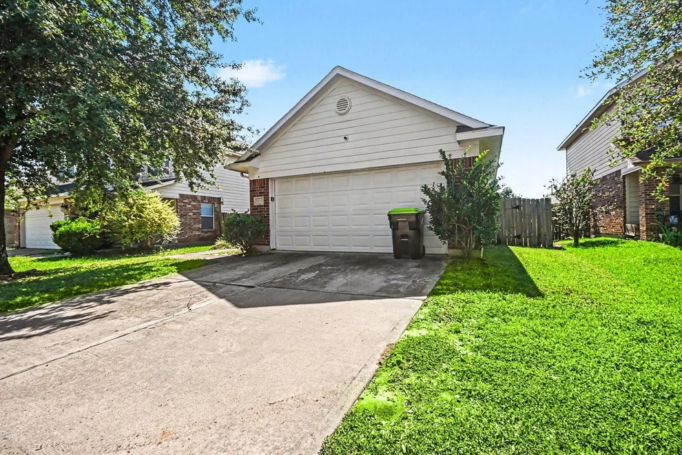 Unit for sale at 13923 Marners Court, Houston, TX 77014