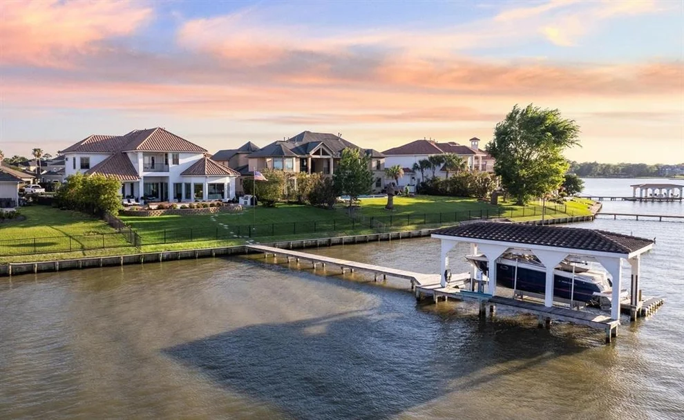 Unit for sale at 3005 S Island Drive, Seabrook, TX 77586
