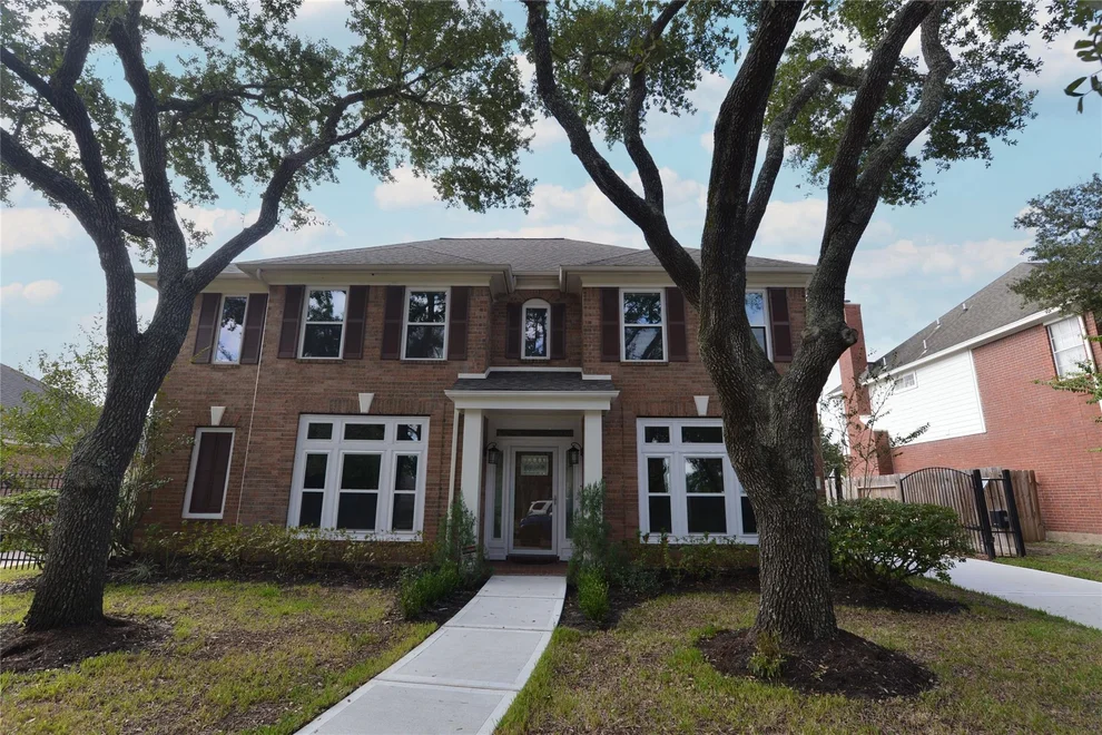 Unit for sale at 3506 Almond Creek Drive, Houston, TX 77059