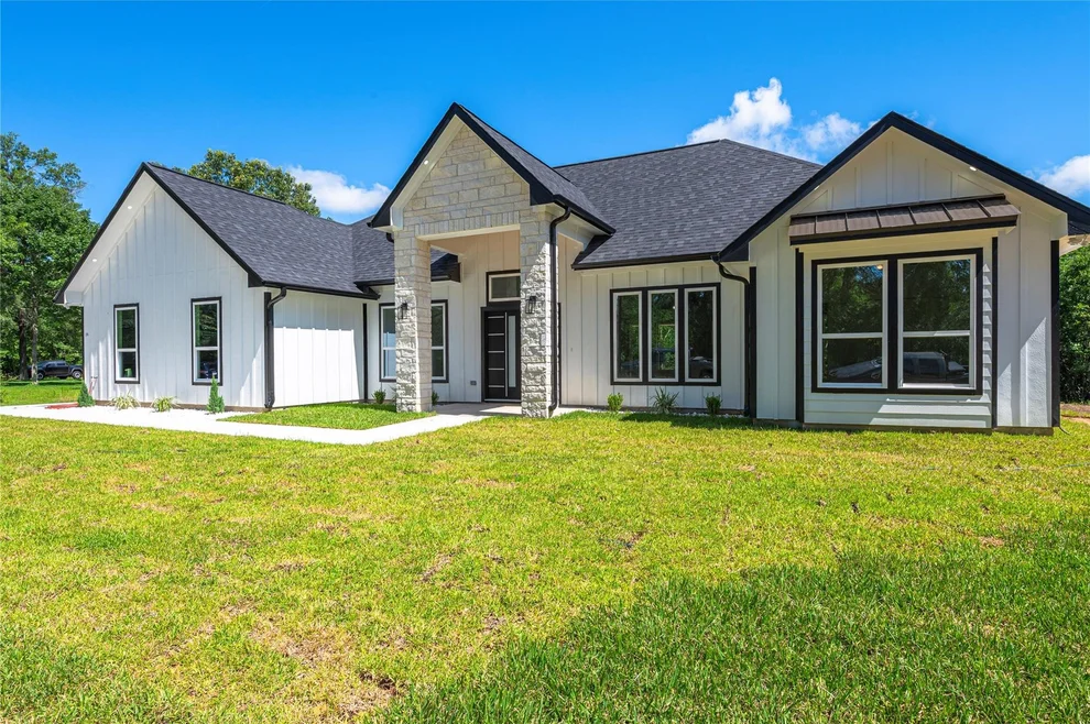 Unit for sale at 374 County Road 6490, Dayton, TX 77535