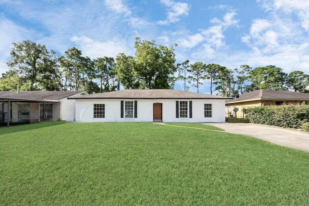 Unit for sale at 1507 W Donovan Street, Houston, TX 77091