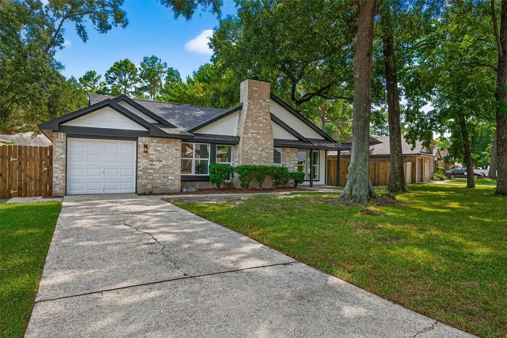 Unit for sale at 17630 Mallett Street, Houston, TX 77532