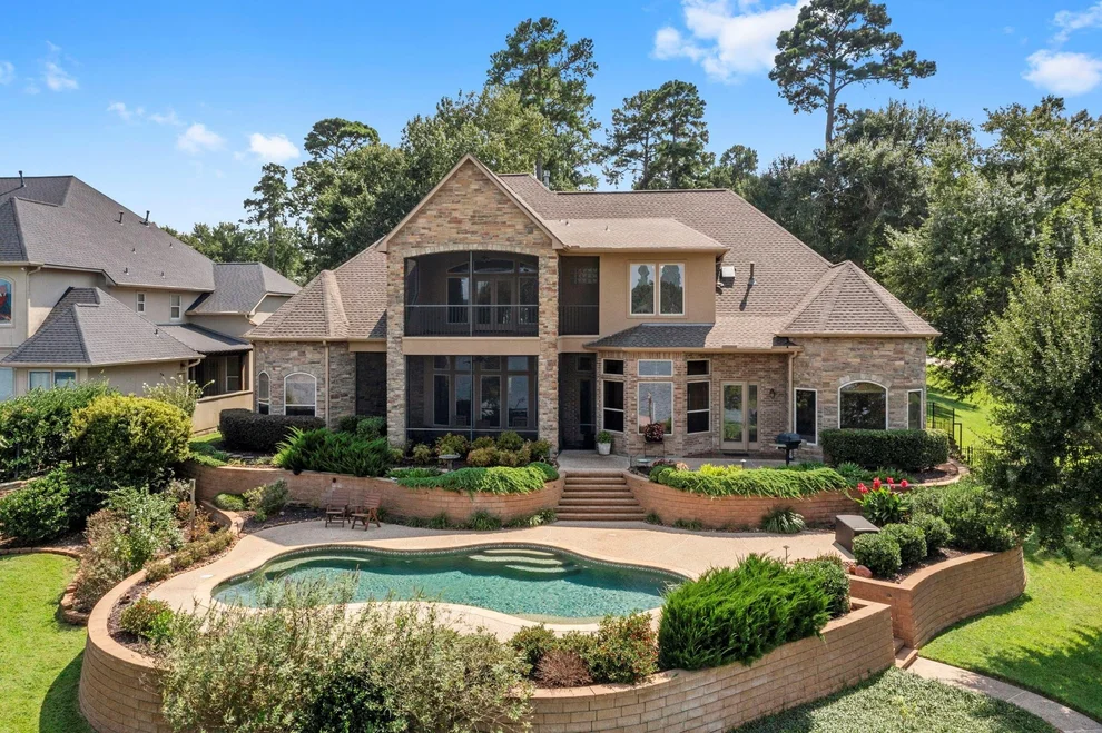 Unit for sale at 18675 W Cool Breeze Lane, Montgomery, TX 77356