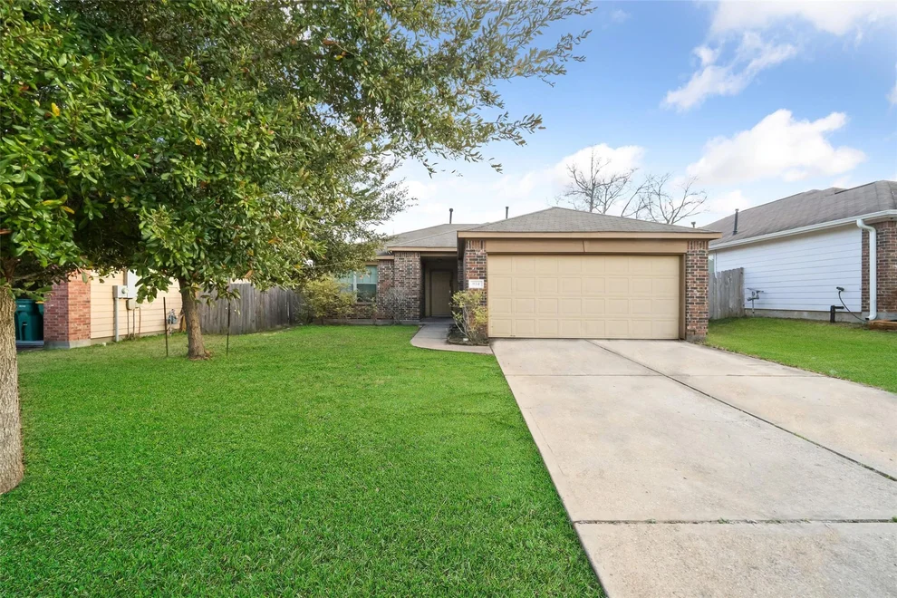 Unit for sale at 814 N Katydid Court, Conroe, TX 77301