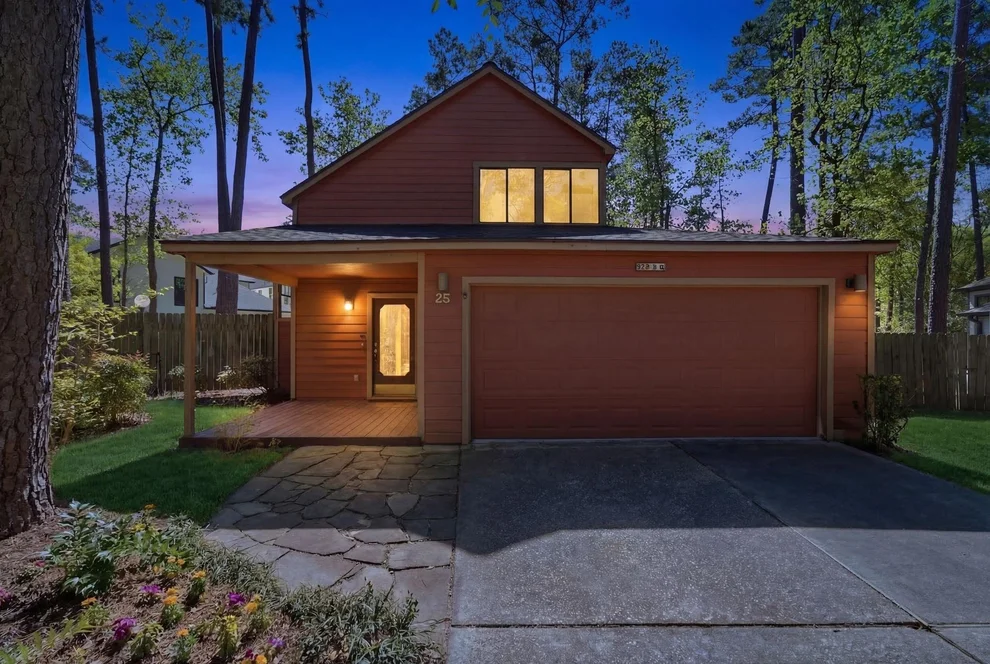 Unit for sale at 25 N Mossrock Road, The Woodlands, TX 77380