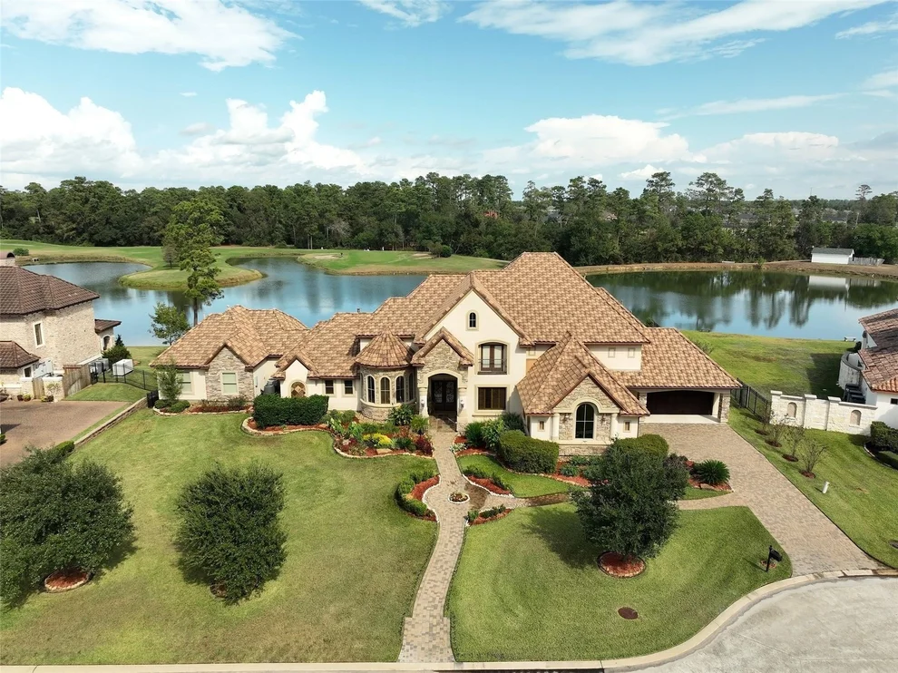 Unit for sale at 22 Post Shadow Estate Drive, Spring, TX 77389