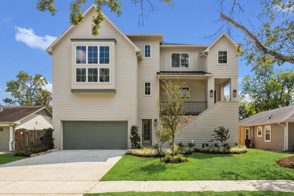 Unit for sale at 2211 Saxon Drive, Houston, TX 77018