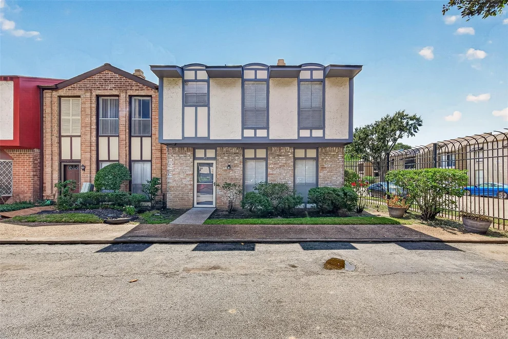 Unit for sale at 7700 Creekbend Drive, Houston, TX 77071