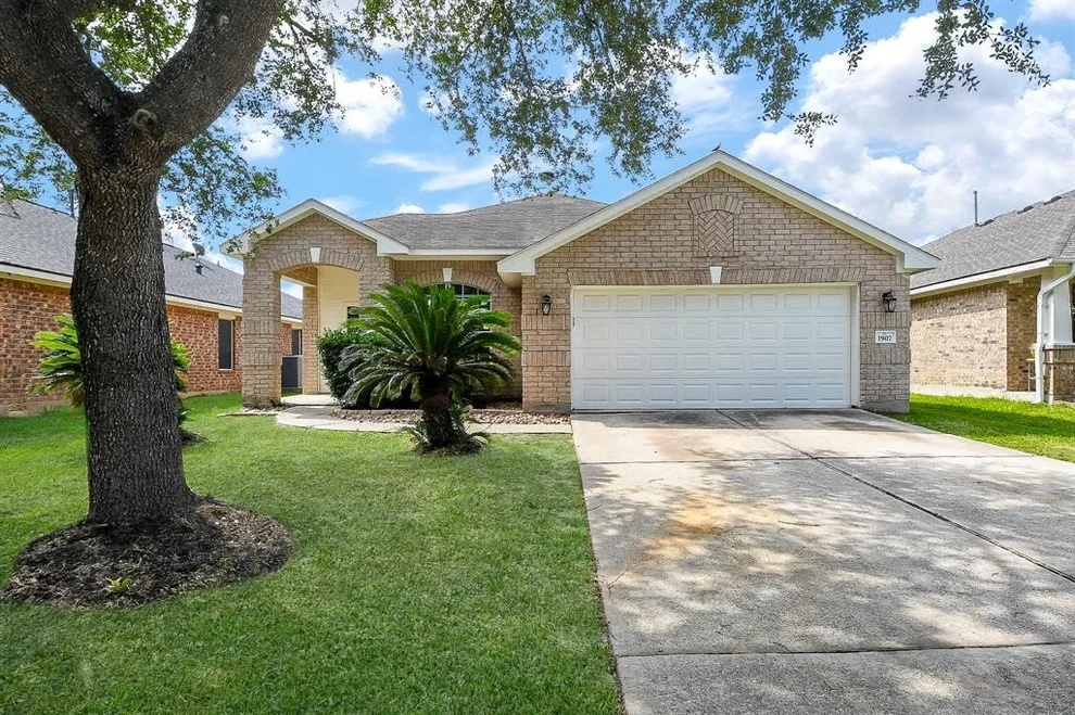 Unit for sale at 1907 Meadow Edge Lane, Spring, TX 77388