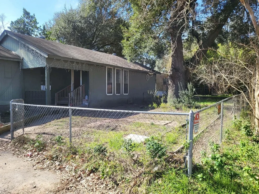 Unit for sale at 28222 Summer Lane, Pinehurst, TX 77362