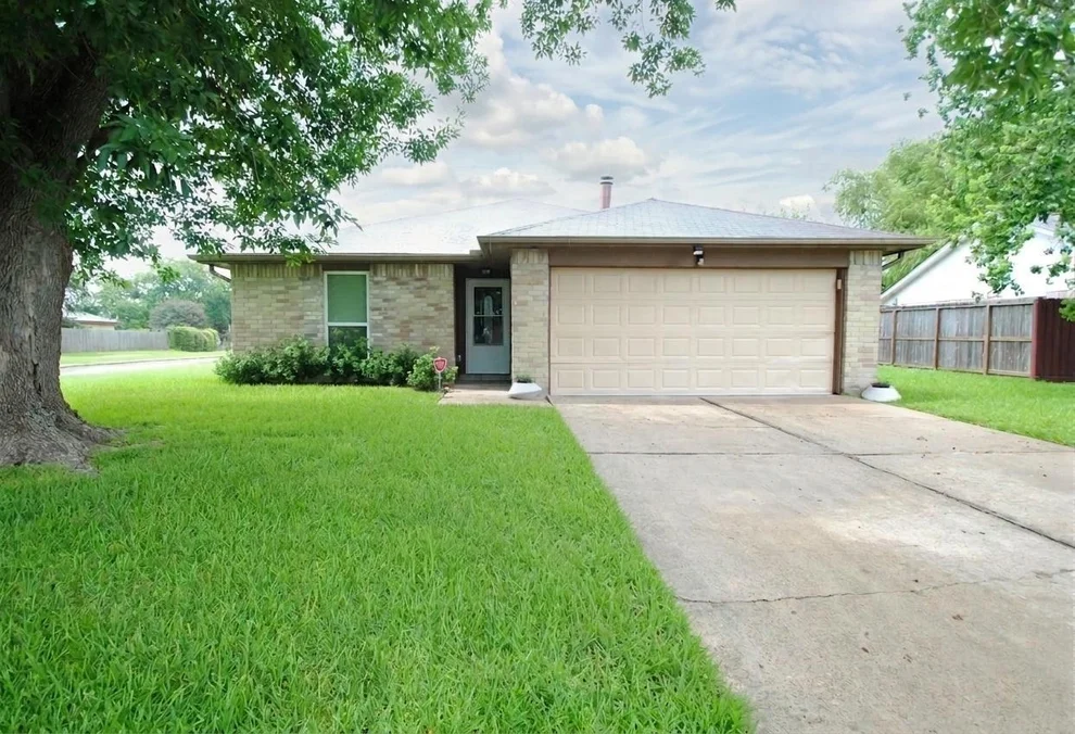Unit for sale at 15738 Gatebriar Drive, Missouri City, TX 77489