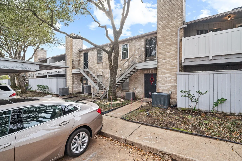 Unit for sale at 10733 Braes Bend Drive, Houston, TX 77071