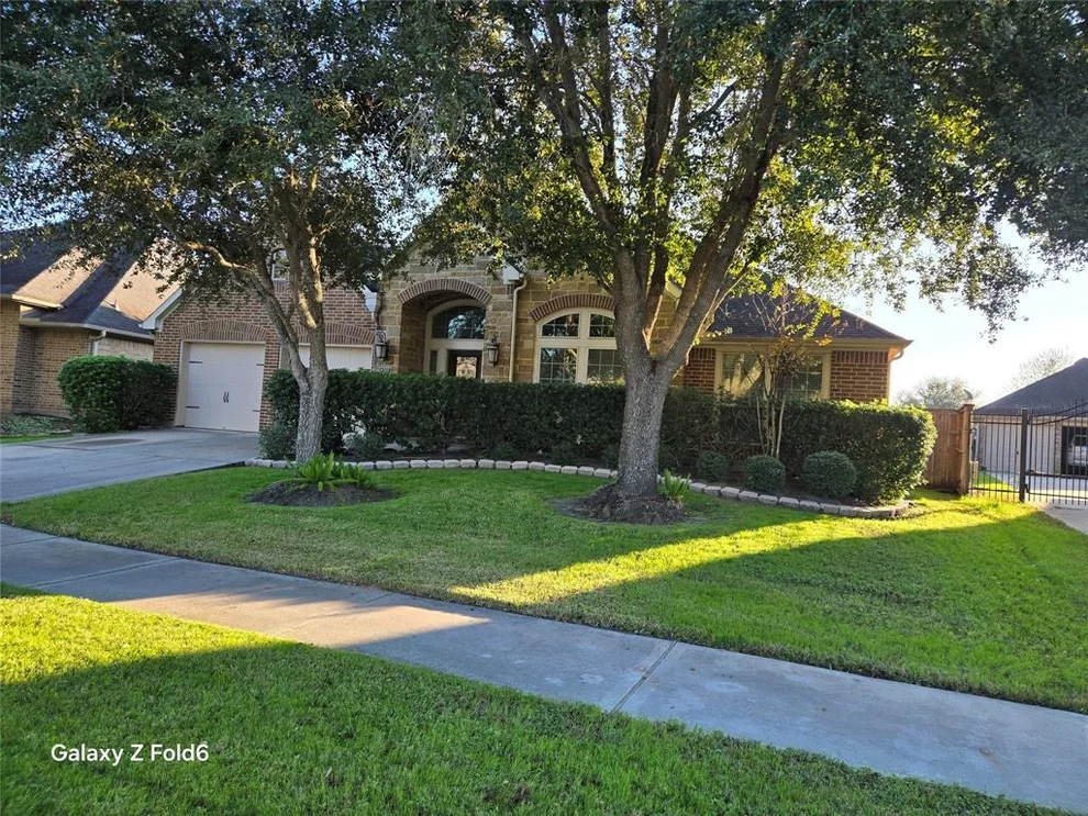 Unit for sale at 6303 S Saddle Creek Lane, Fulshear, TX 77441