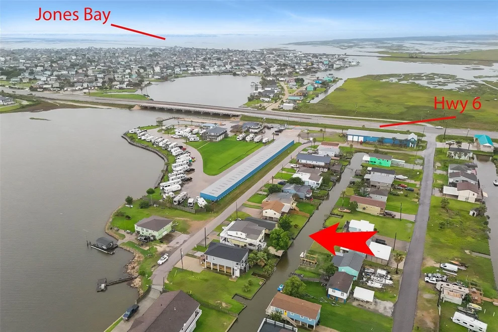 Unit for sale at 7030 Terrasso Drive, Hitchcock, TX 77563