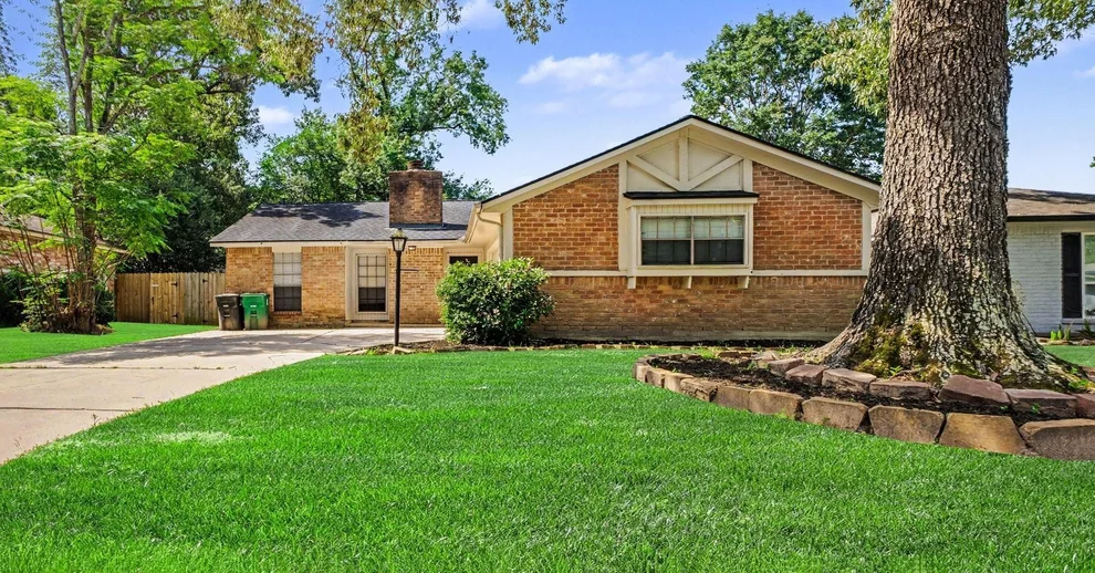 Unit for sale at 2714 Longleaf Pines Drive, Houston, TX 77339