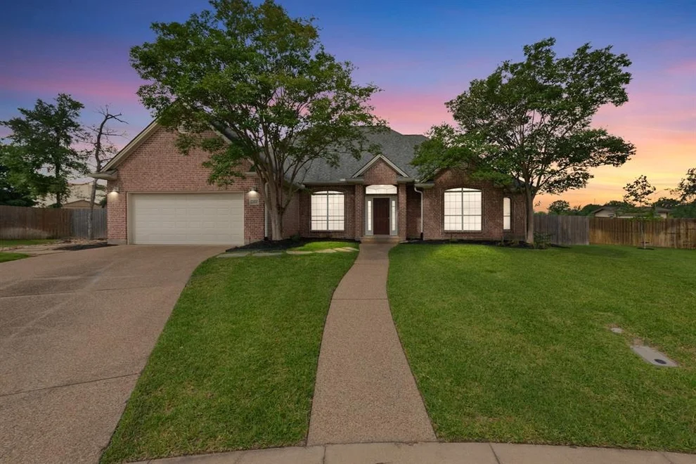 Unit for sale at 2100 Williams Glen Drive, Bryan, TX 77808