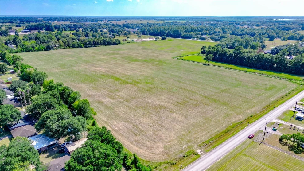 Unit for sale at 429 W Leblanc Street, Winnie, TX 77665