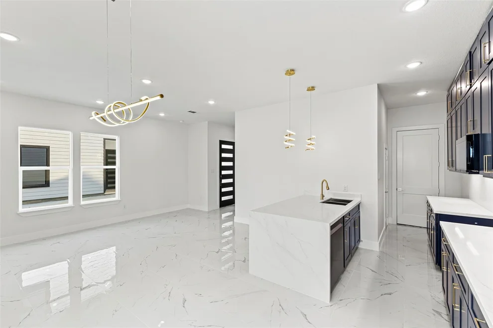 Unit for sale at 7550 Dyer Street, Houston, TX 77088