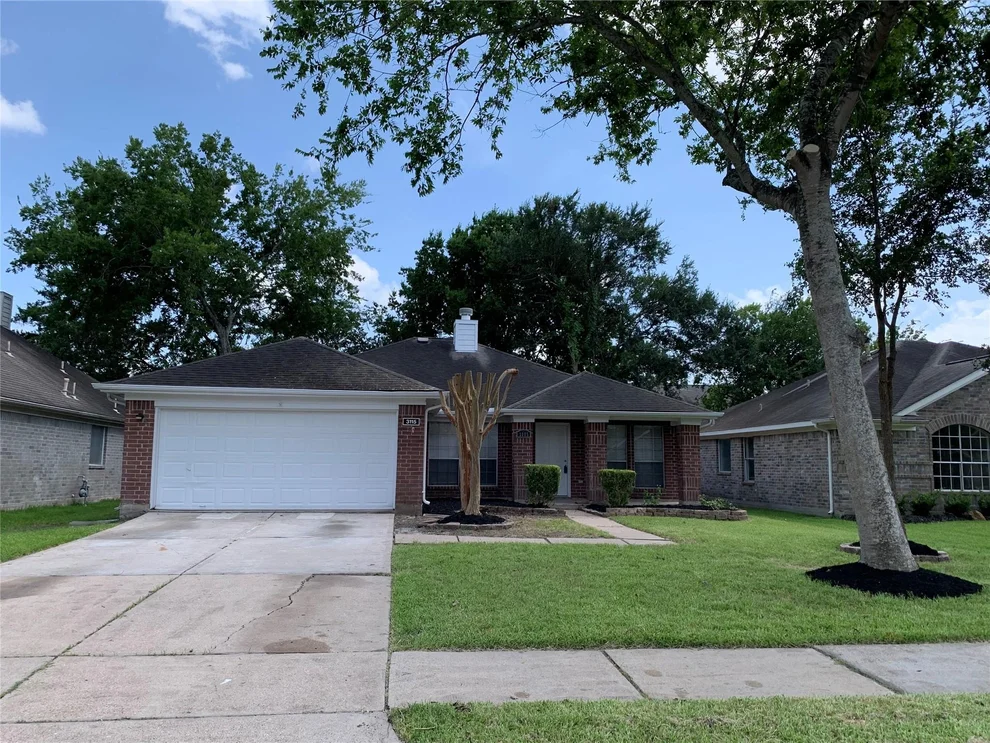 Unit for sale at 3115 Shady Ridge Trail, Sugar Land, TX 77498