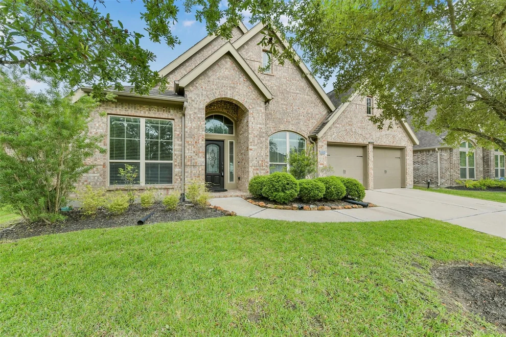Unit for sale at 3011 Sunrise Run Lane, Pearland, TX 77584