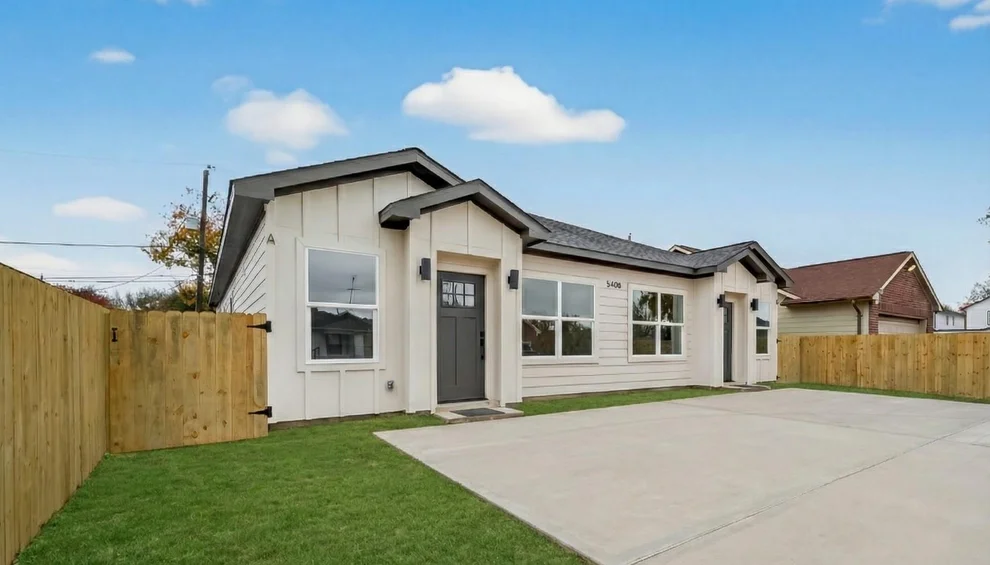 Unit for sale at 5408 Fairchild St Street, Houston, TX 77028