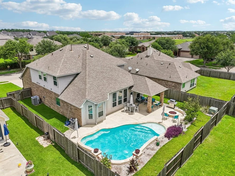 Unit for sale at 6546 Turner Fields Lane, Dickinson, TX 77539