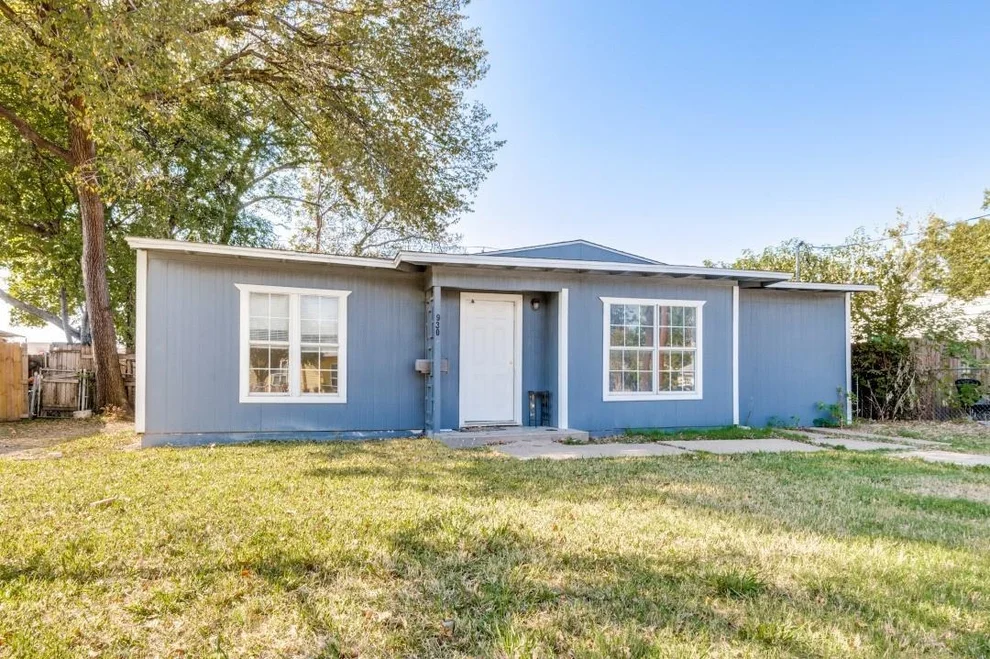 Unit for sale at 930 Shawnee Trace, Grand Prairie, TX 75051