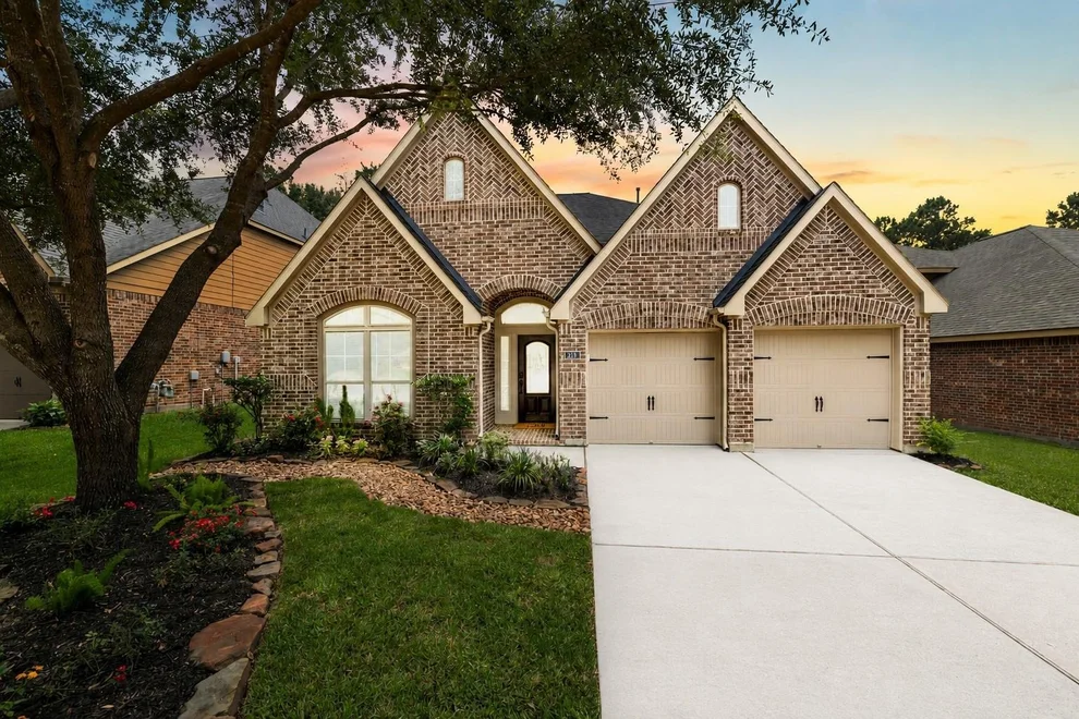 Unit for sale at 213 Forest Heights Lane, Montgomery, TX 77316