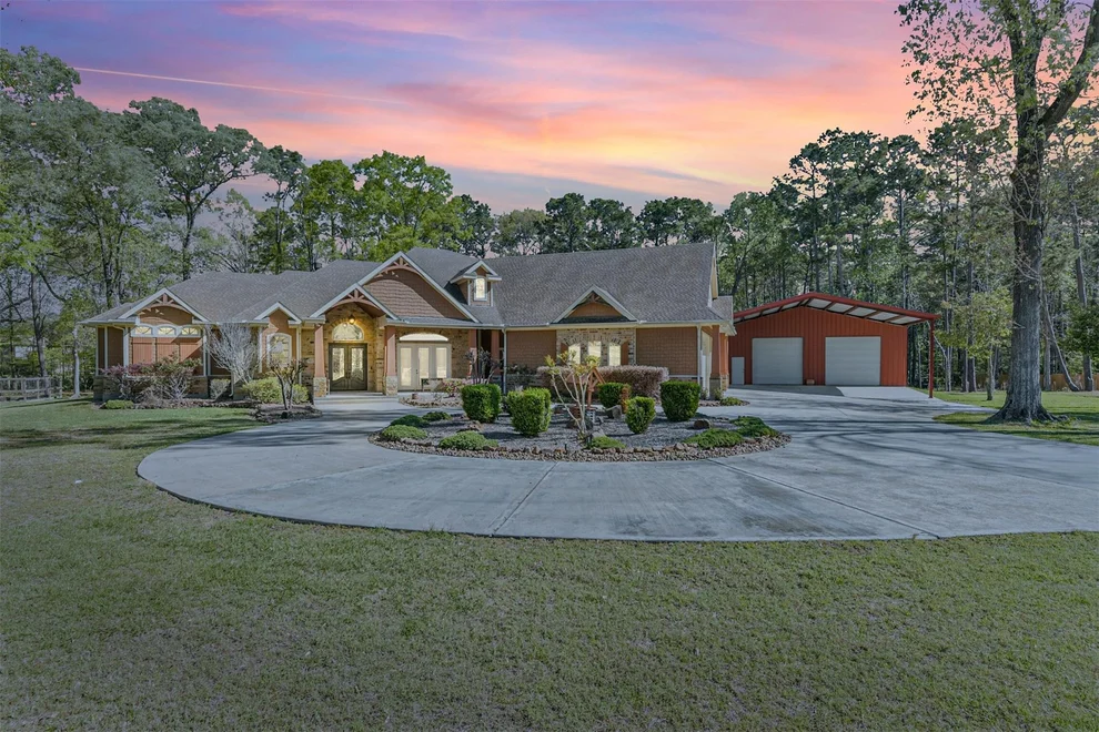 Unit for sale at 427 Lassen Villa Court, Huffman, TX 77336