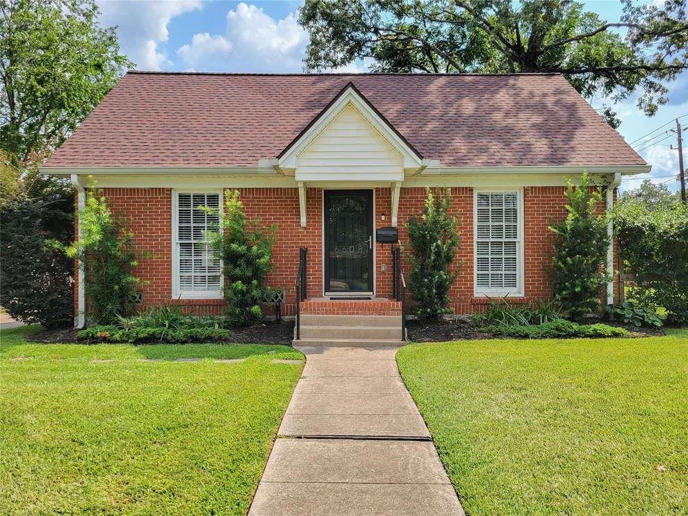Unit for sale at 6608 Rockbridge Lane, Houston, TX 77023