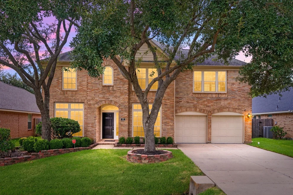 Unit for sale at 22 Crestview Trail, Houston, TX 77082