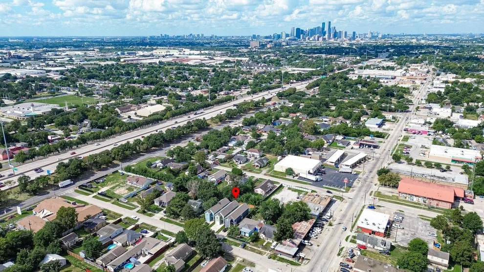 Unit for sale at 716 Zoe Street, Houston, TX 77020