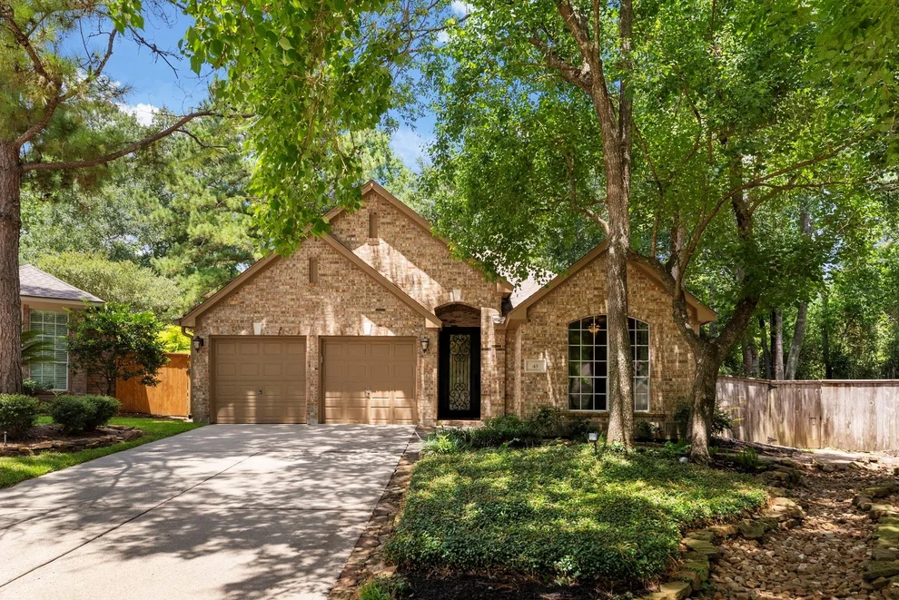 Unit for sale at 43 Tethered Vine Place, The Woodlands, TX 77382