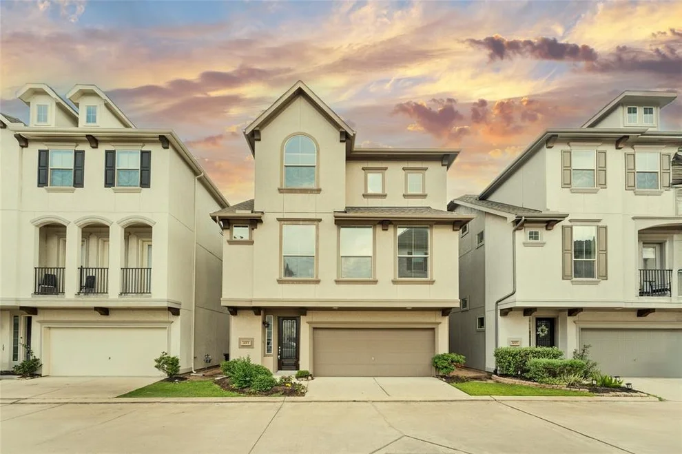 Unit for sale at 2013 Royal Landing Drive, Houston, TX 77045