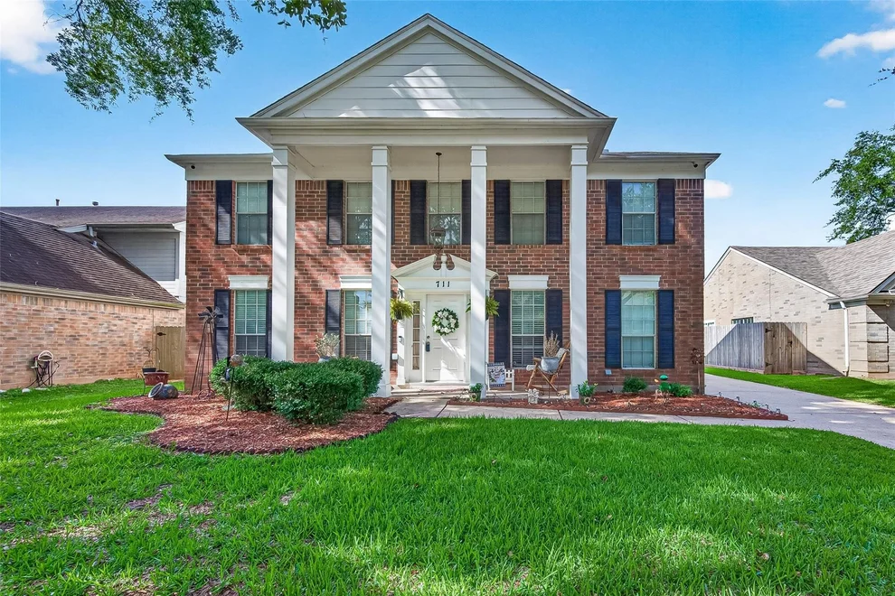 Unit for sale at 711 Hawthorn Place, Missouri City, TX 77459