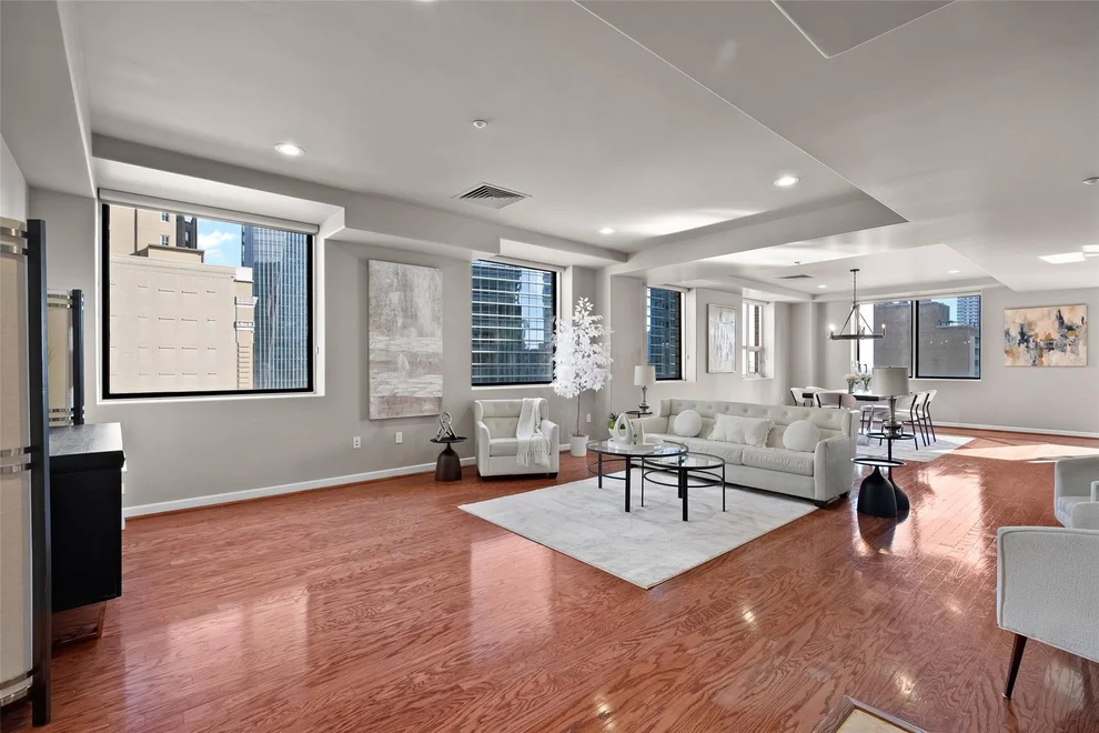 Unit for sale at 914 Main Street, Houston, TX 77002