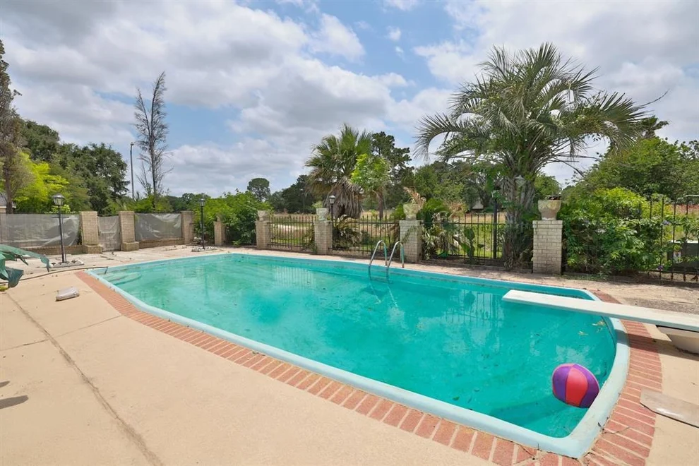 Unit for sale at 6003 Green Falls Drive, Houston, TX 77088