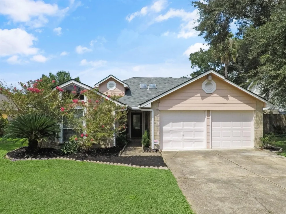 Unit for sale at 15618 Barbarossa Drive, Houston, TX 77083