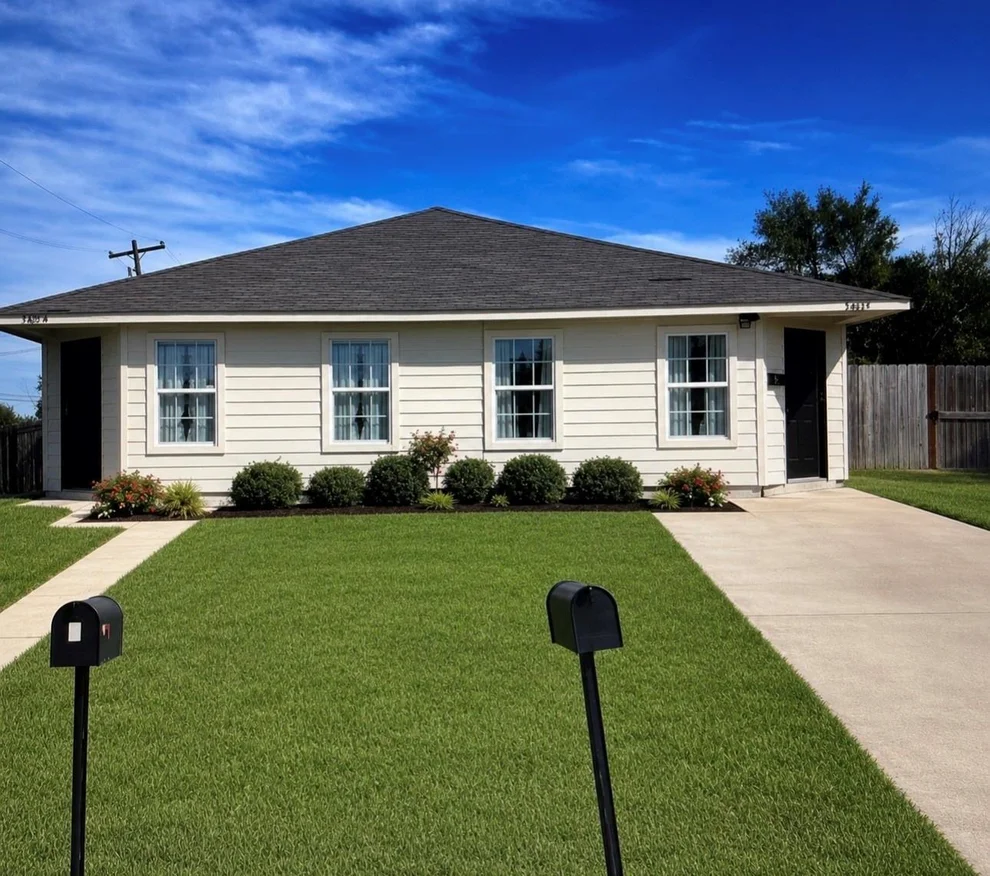 Unit for sale at 5401 Peacock Street, Houston, TX 77033