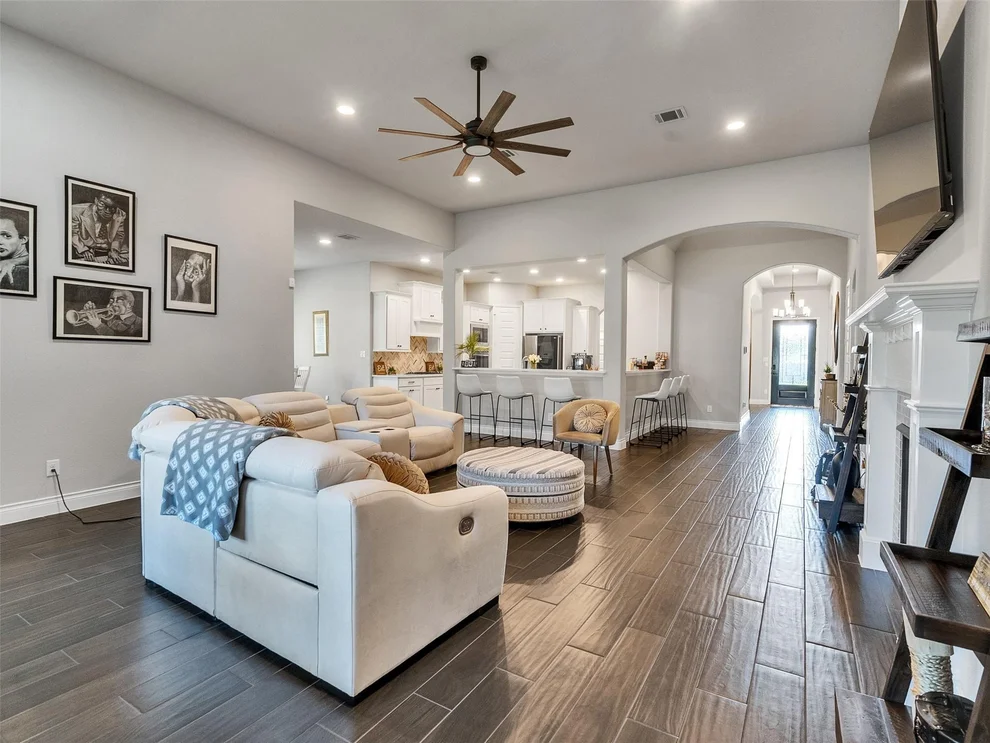 Unit for sale at 808 Galloway Mist Lane, Friendswood, TX 77546