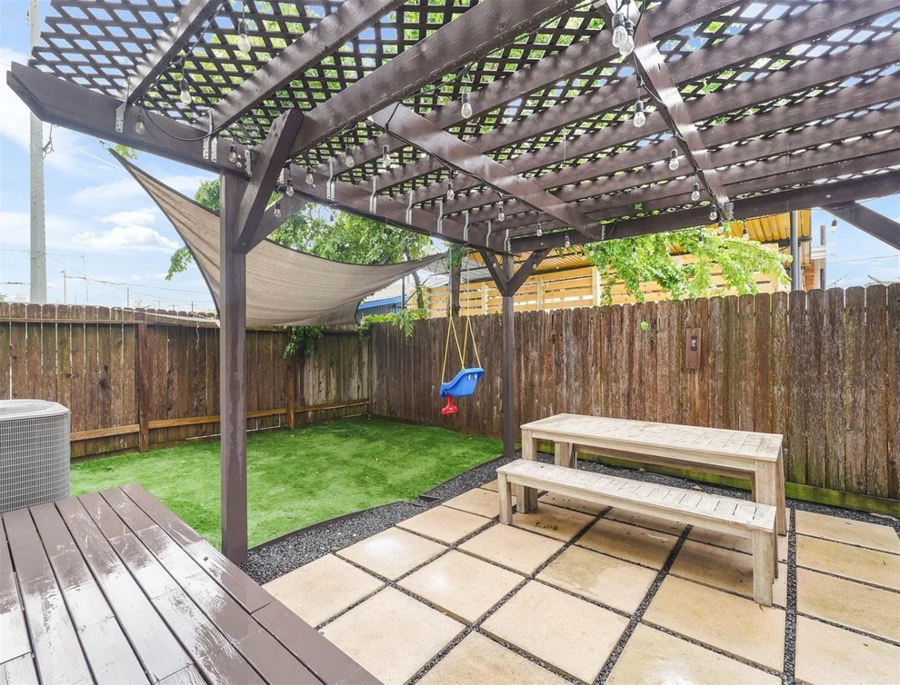 Unit for sale at 1309 Laird Street, Houston, TX 77008