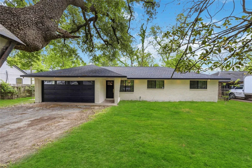 Unit for sale at 7302 Sandra Street, Houston, TX 77028