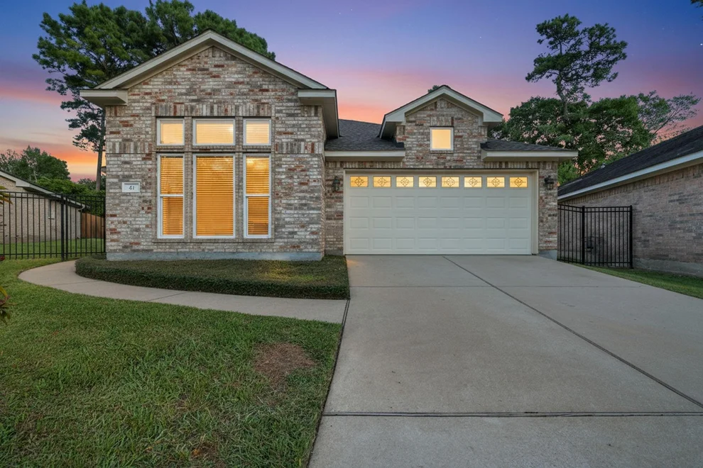 Unit for sale at 43 Heartridge Court, Spring, TX 77382