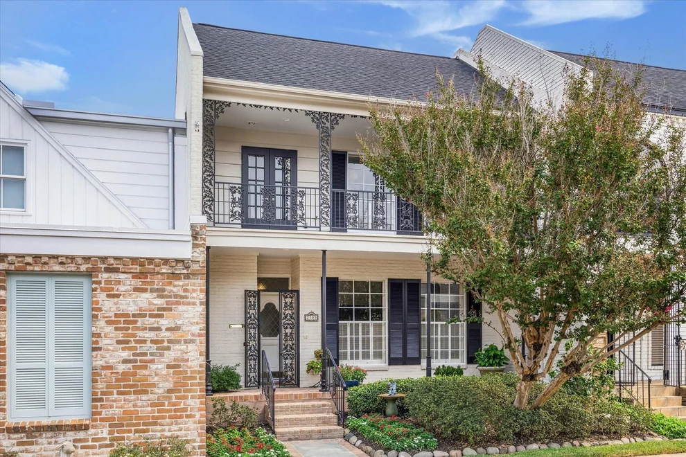 Unit for sale at 2105 Fulham Court, Houston, TX 77063
