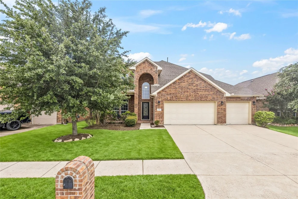 Unit for sale at 219 Myrtle Drive, Baytown, TX 77520
