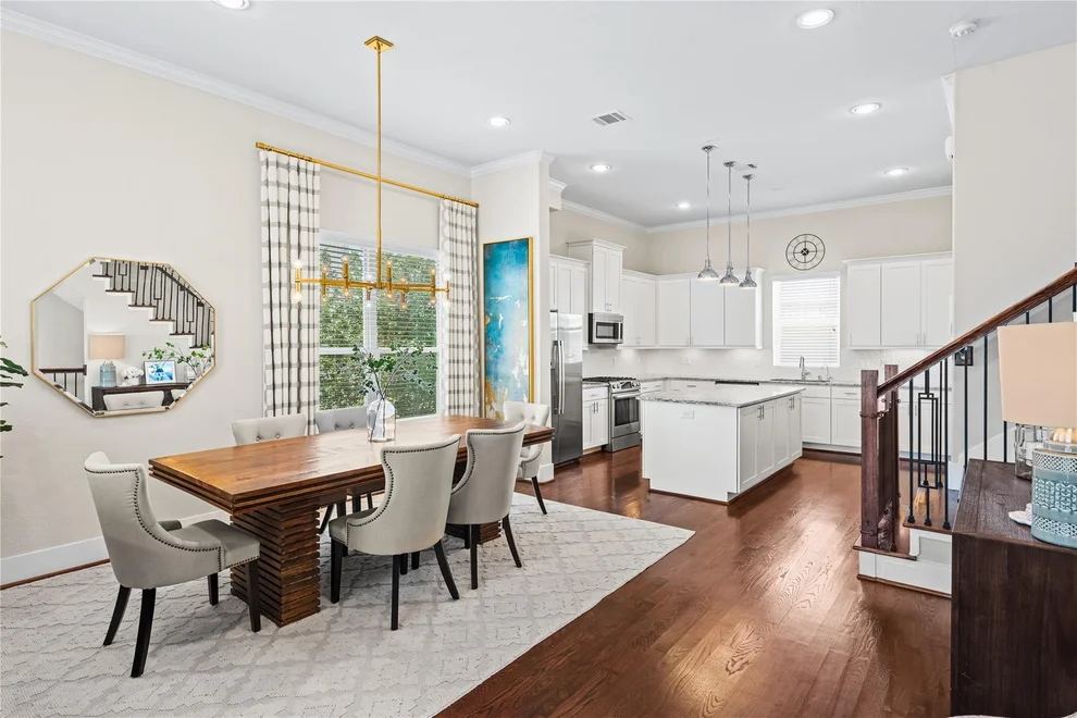 Unit for sale at 5809 E Post Oak Lane, Houston, TX 77055
