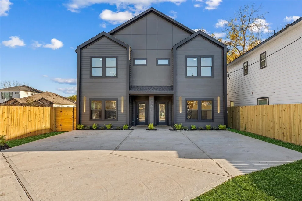 Unit for sale at 1025 Calvin Avenue, Houston, TX 77088