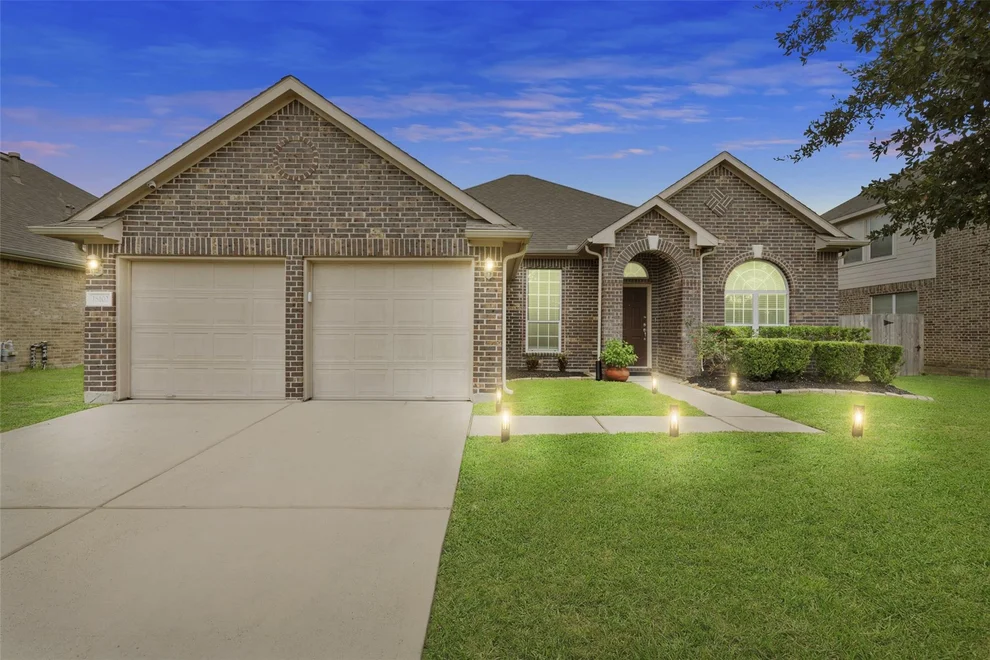 Unit for sale at 18102 Serene Shore Drive, Cypress, TX 77429