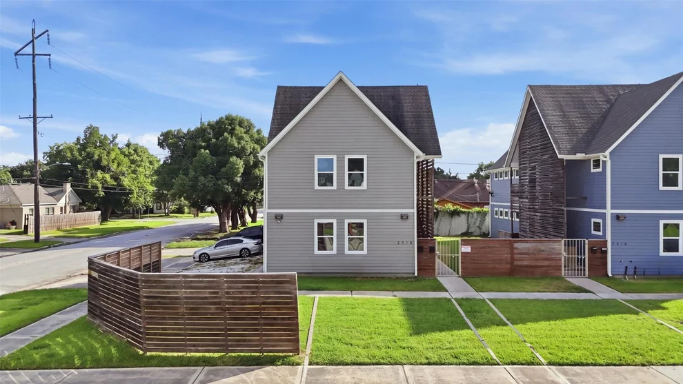Unit for sale at 2518 Cleburne Street, Houston, TX 77004