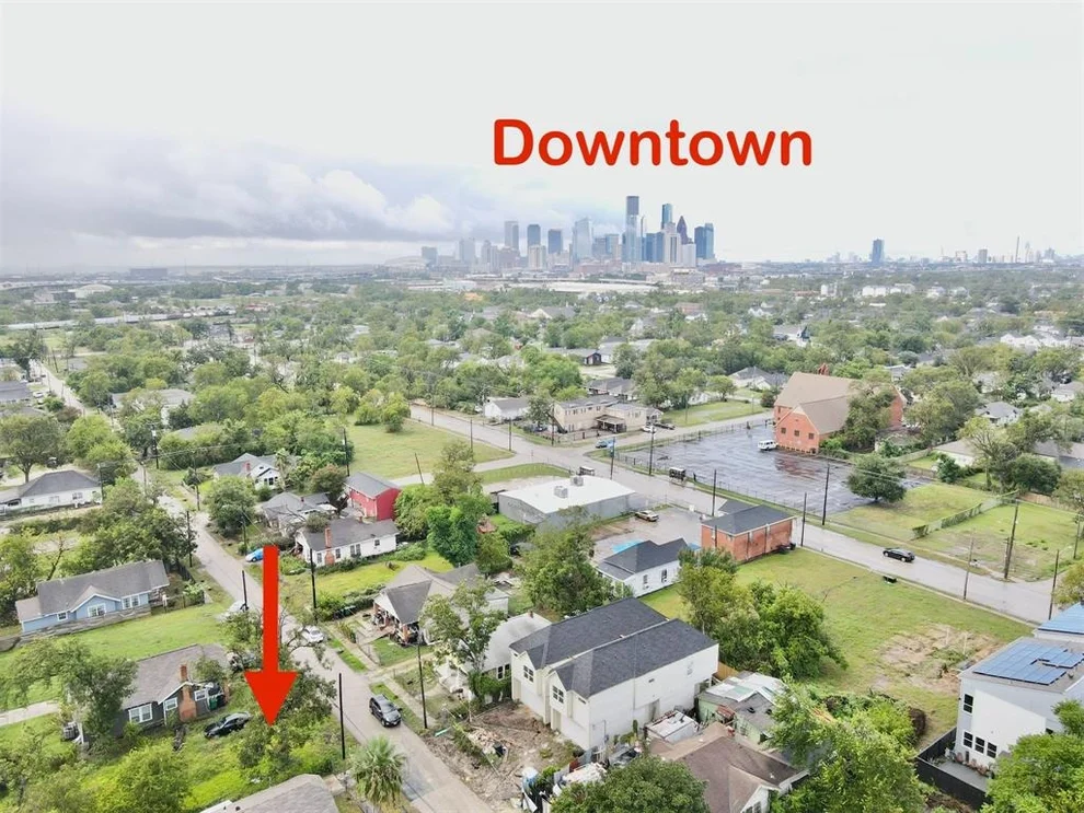 Unit for sale at 2210 A Brackenridge Street, Houston, TX 77026
